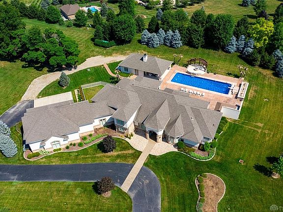 2nd image of 4330 Willow Creek Cir
