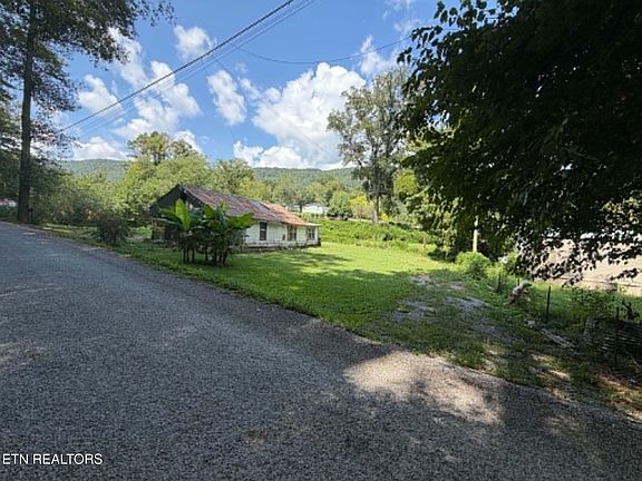 5th image of 410 Ideal Valley Rd