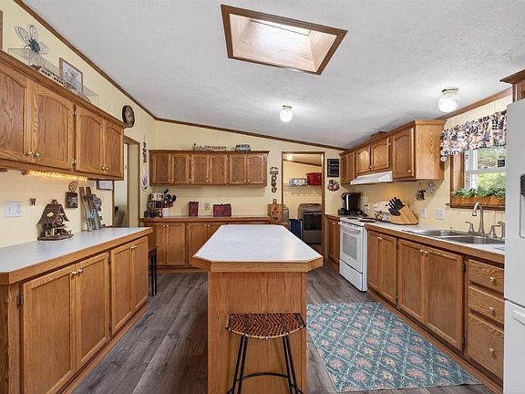 5th image of 2116 MAPLE STREET