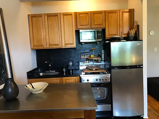 Rented by Friedman Roth Realty | media 26