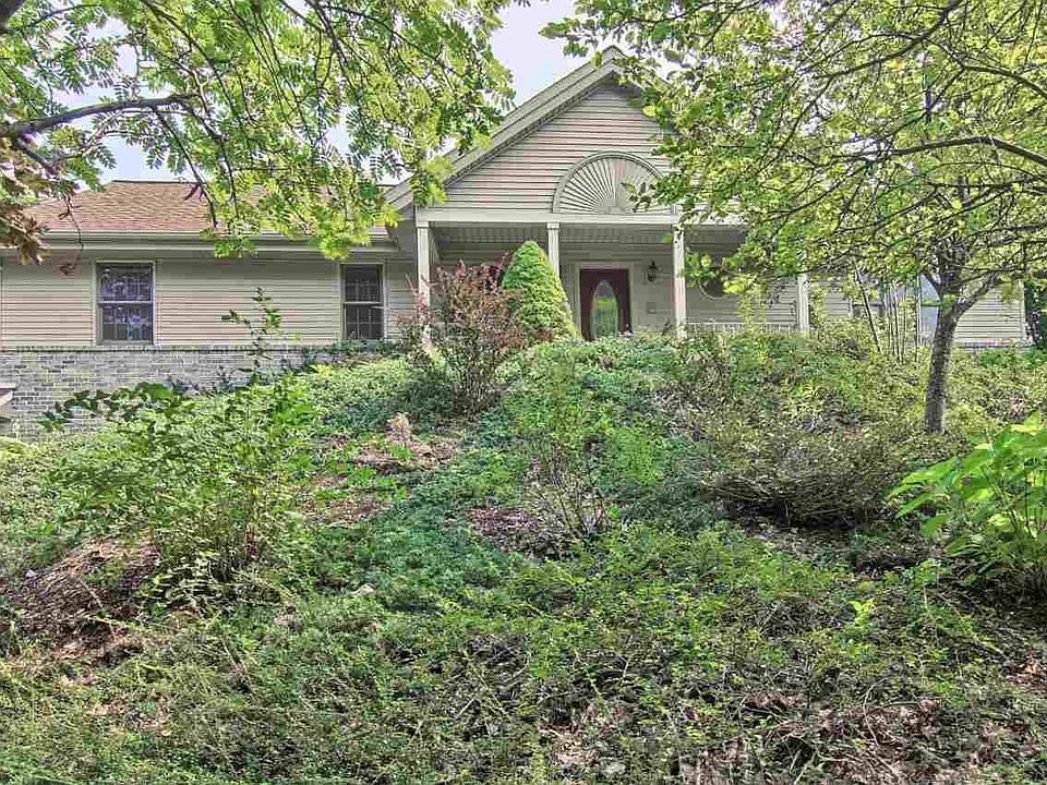 2985 Silver Lake Rd, Traverse City, MI 49684 | Zillow