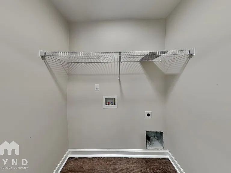 733 Hillside St — Photo 18