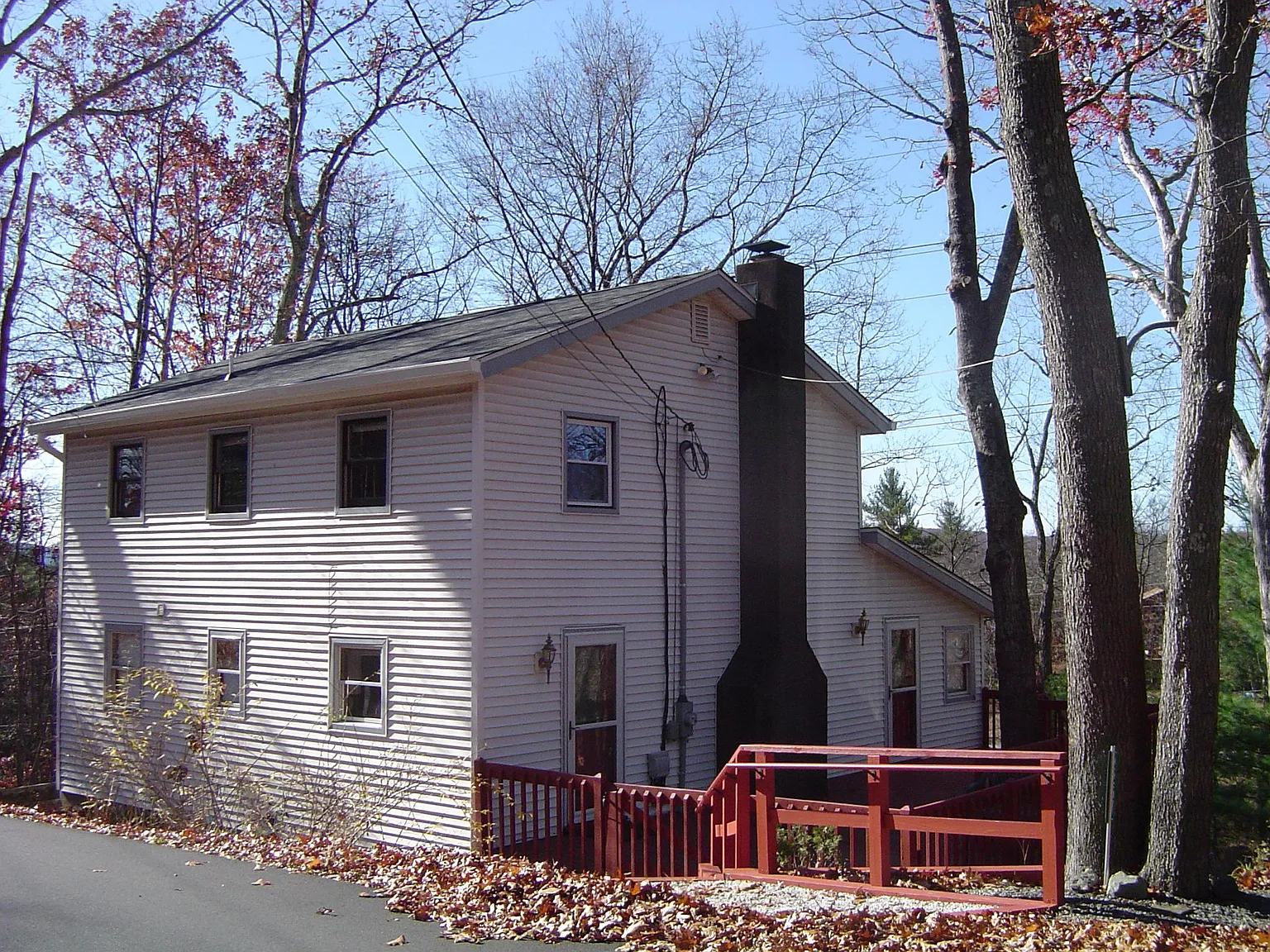 2257 Pine Ln — Photo 1