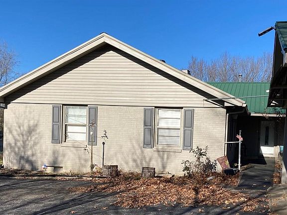3rd image of 708 Columbia Ave