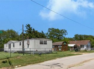 504 Eden Ln, Bryan, TX 77803