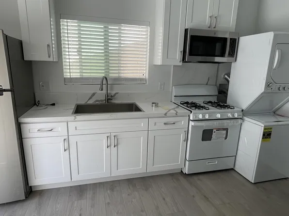 4354 138th St #D, Hawthorne, CA 90250