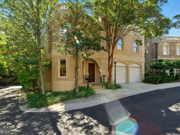 4730 Foxhall Cres NW, Washington, DC 20007