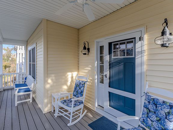 2nd image of 205 Coral Ave