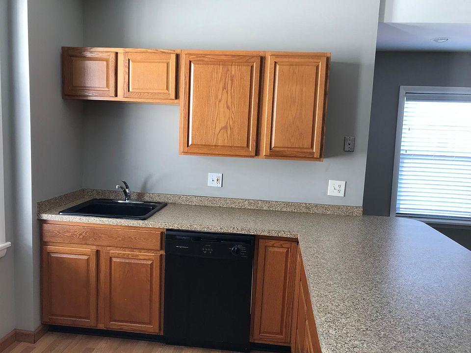 2nd image of 2637 E Ontario St Floor 2
