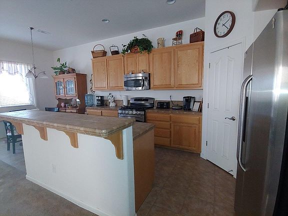 3rd image of 29318 W Centinella Dr
