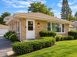 777 N Van Auken St, Elmhurst, IL 60126
