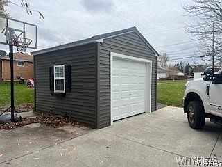 4th image of 3161 Abbott Rd