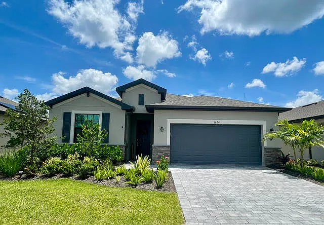 1464 Saddlewood Cir — Photo 48