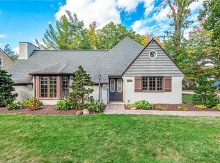 28304 Osborn Rd, Bay Village, OH 44140