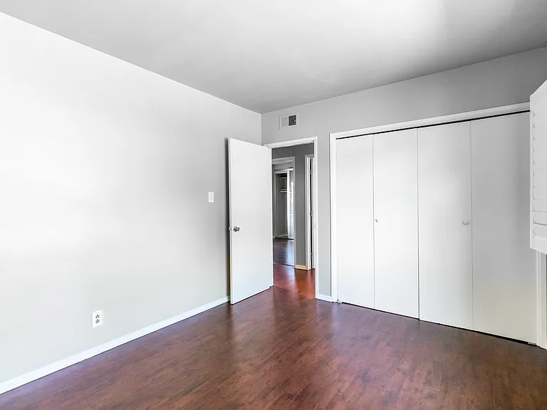 1201 N California St — Photo 14