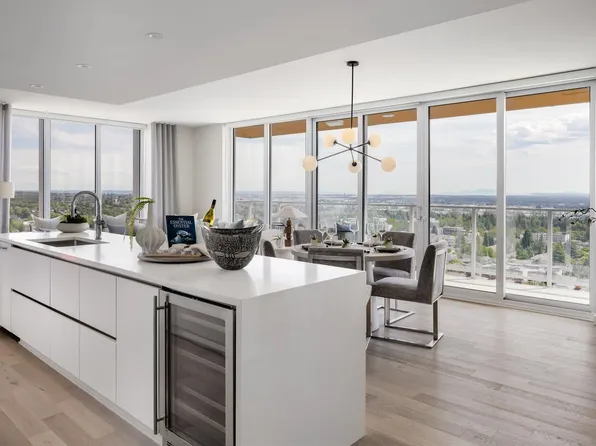 485 W 42nd Ave #1402, Vancouver, BC V5Y 2S8