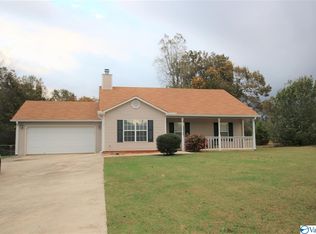 131 Meadow Green Dr, New Market, AL 35761
