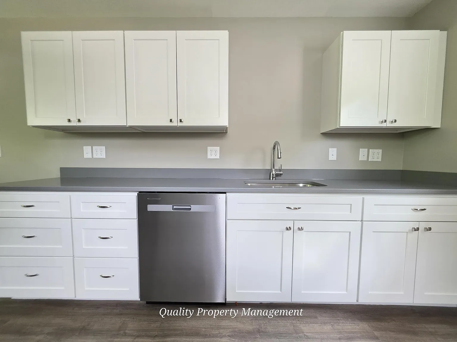 1 bed, 884 sqft, $1,595 — Photo 2