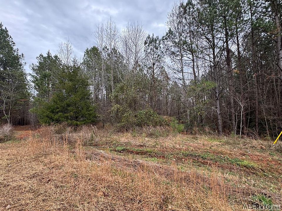 1st image of 124 Maude Ln