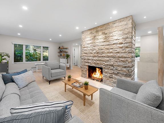 3rd image of 867 Frederick Rd