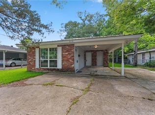 910 S Holly St, Hammond, LA 70403
