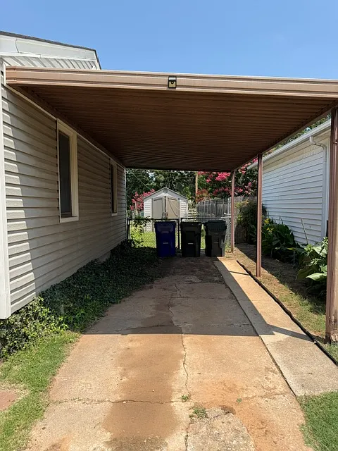 3 bed, 925 sqft, $1,095 — Photo 3