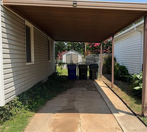 3rd image of 217 W Marshall Dr