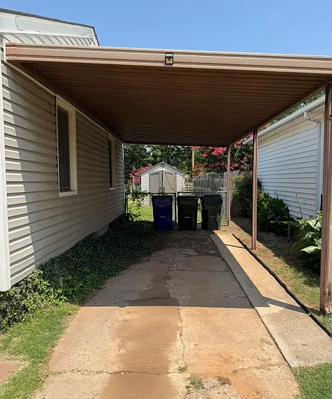 217 W Marshall Dr — Photo 3