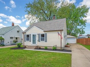 29527 Bruce Dr, Eastlake, OH 44095