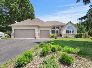 950 Birch View Ct, Saint Paul, MN 55119