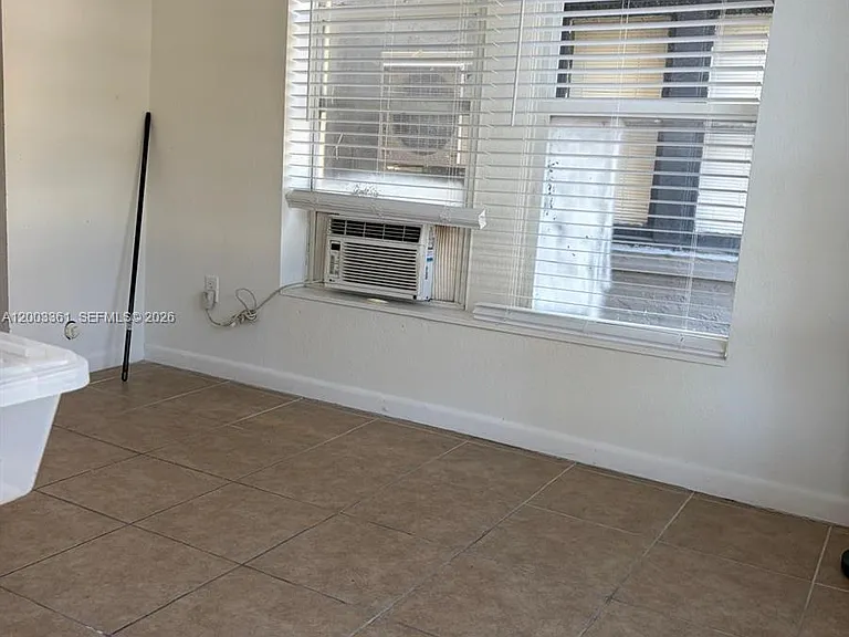 1612 Harrison St #2 — Photo 8