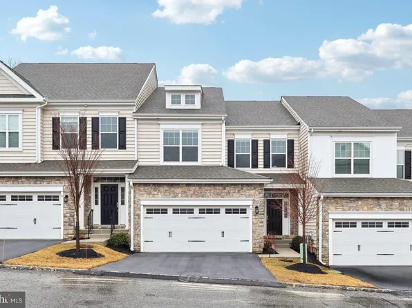 6 Skydance Way, West Chester, PA 19382