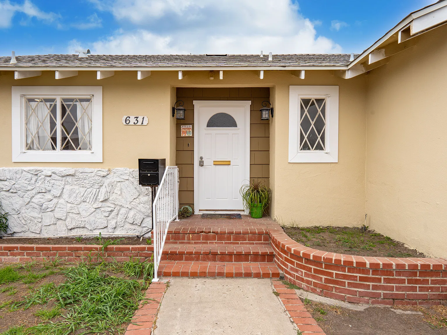3 bed, 1835 sqft, $5,500 — Photo 2