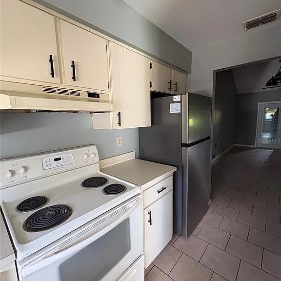 1017 Harden Ct — Photo 8