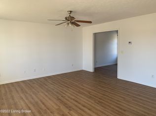 1135 Willow Oak Ln, La Grange, KY 40031