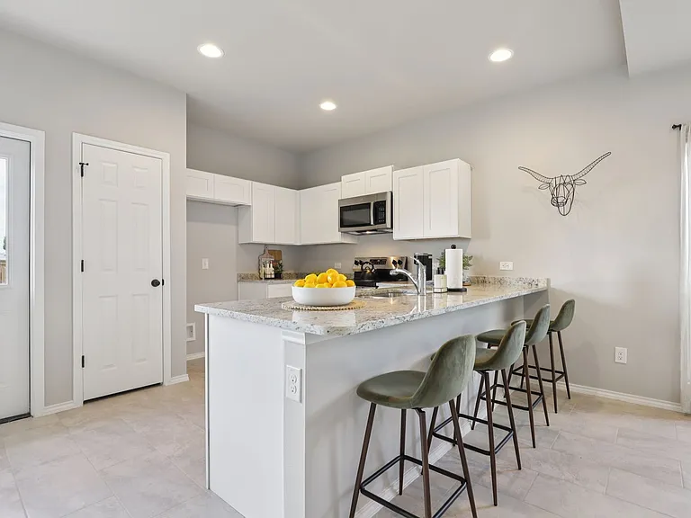 8607 Valentina Way — Photo 10