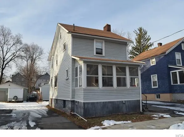 29 Spring St, Middletown, NY 10940