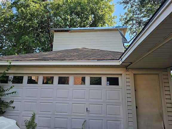 3rd image of 11514 Clover Lane Ct