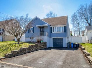 38 Grandview Dr, Woodland Park, NJ 07424