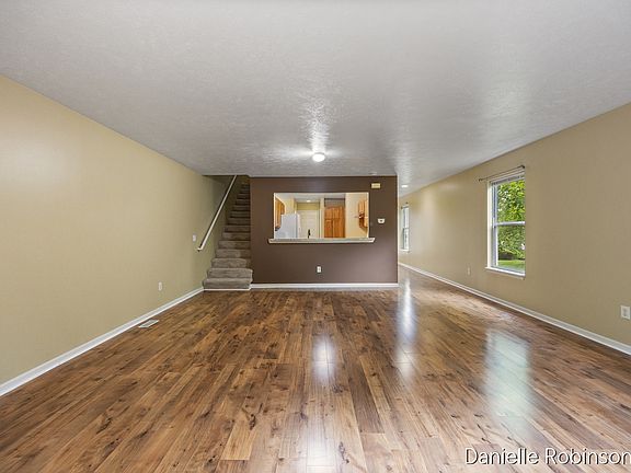 3rd image of 1796 Grand Ridge Ct NE