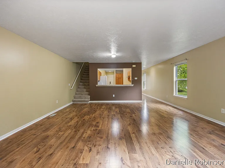 1796 Grand Ridge Ct NE — Photo 3