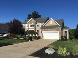 383 Harbor Ct, Avon Lake, OH 44012