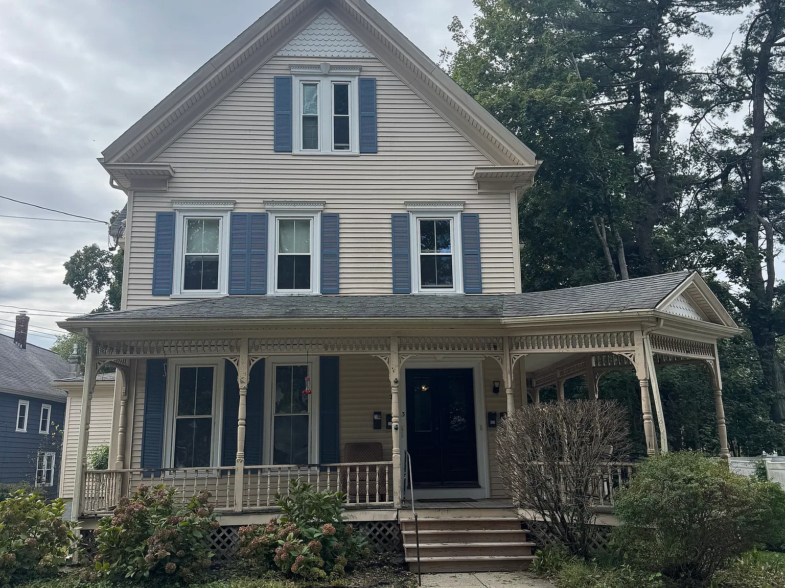 3 bed, 1200 sqft, $3,200 — Photo 1