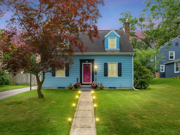 910 Lakeway Ave, Kalamazoo, MI 49001