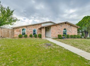 3124 Oak Hill Rd, Carrollton, TX 75007