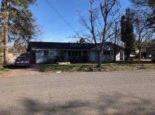 2495 Jeppesen Acres Rd, Eugene, OR 97401