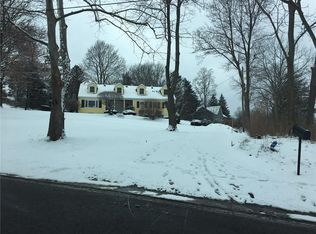 21 Eastview Ter, Pittsford, NY 14534