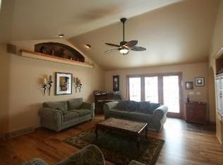 1177 Shetland Pl, De Pere, WI 54115