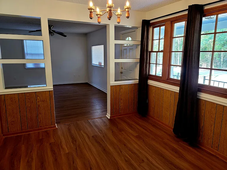 807 Laurel Rd — Photo 5