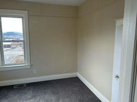 4th image of 221 N Henry Ave #221